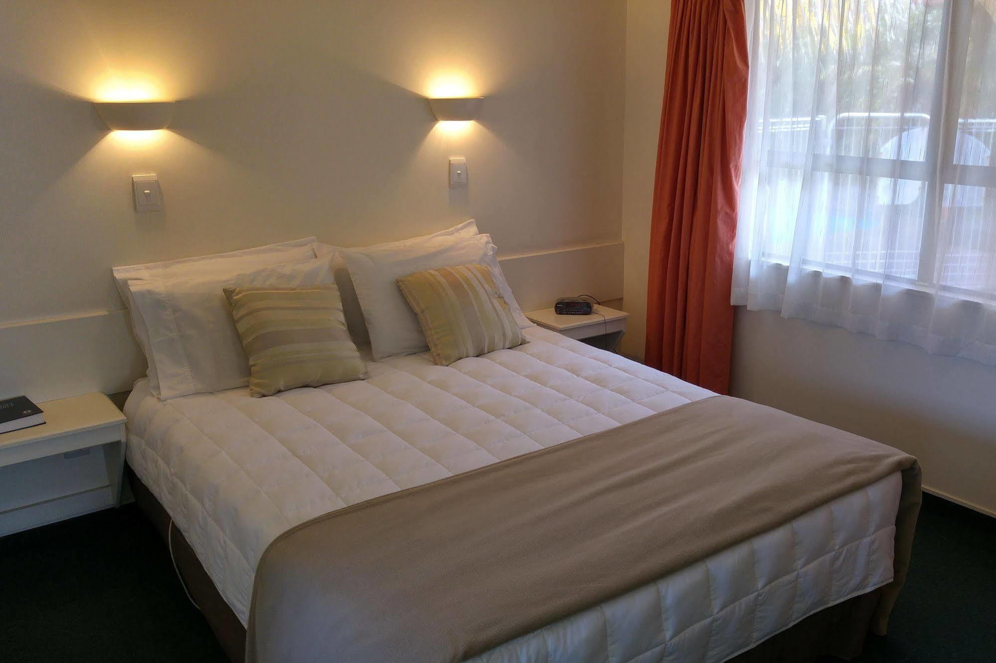 Hobson'S Choice Motel Даргавил Екстериор снимка