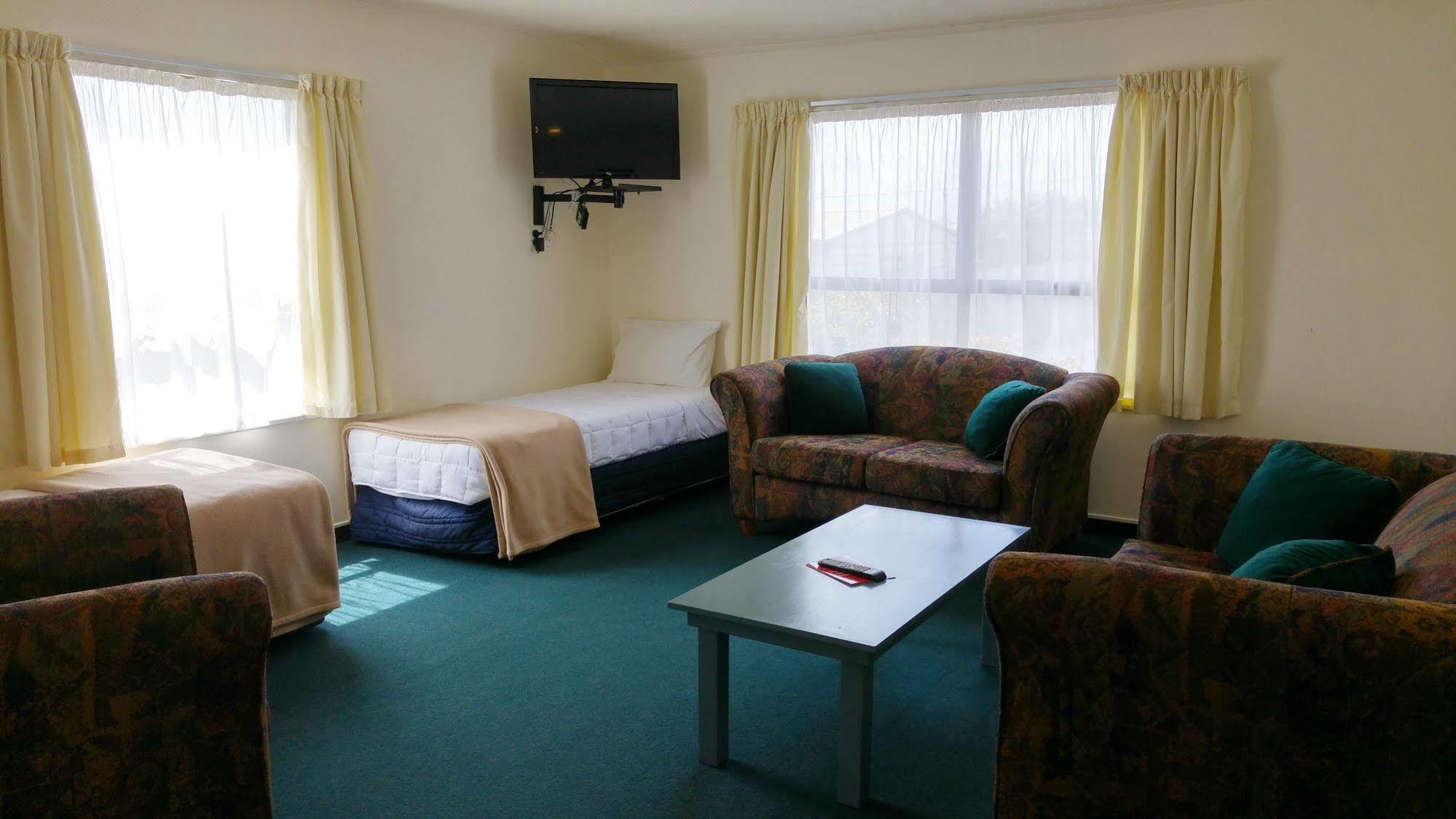 Hobson'S Choice Motel Даргавил Екстериор снимка